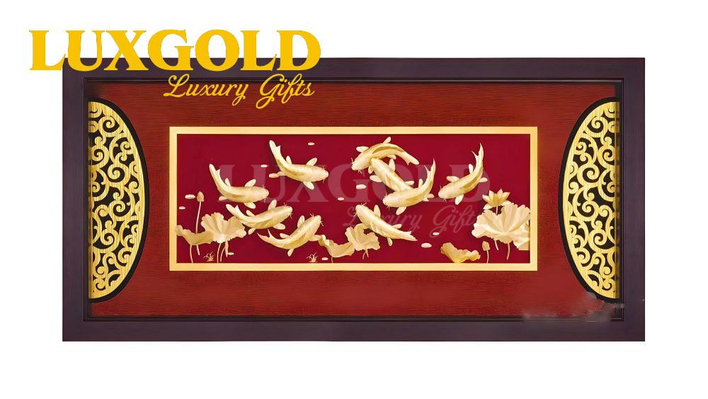 Tranh cửu ngư quần hội mạ vàng 24k - Kích thước 42x81 cm 1