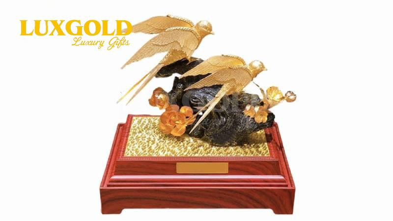 tuong-doi-chim-uyen-uong-ma-vang-1 (2) tuong-doi-chim-uyen-uong-ma-vang-1 (2)